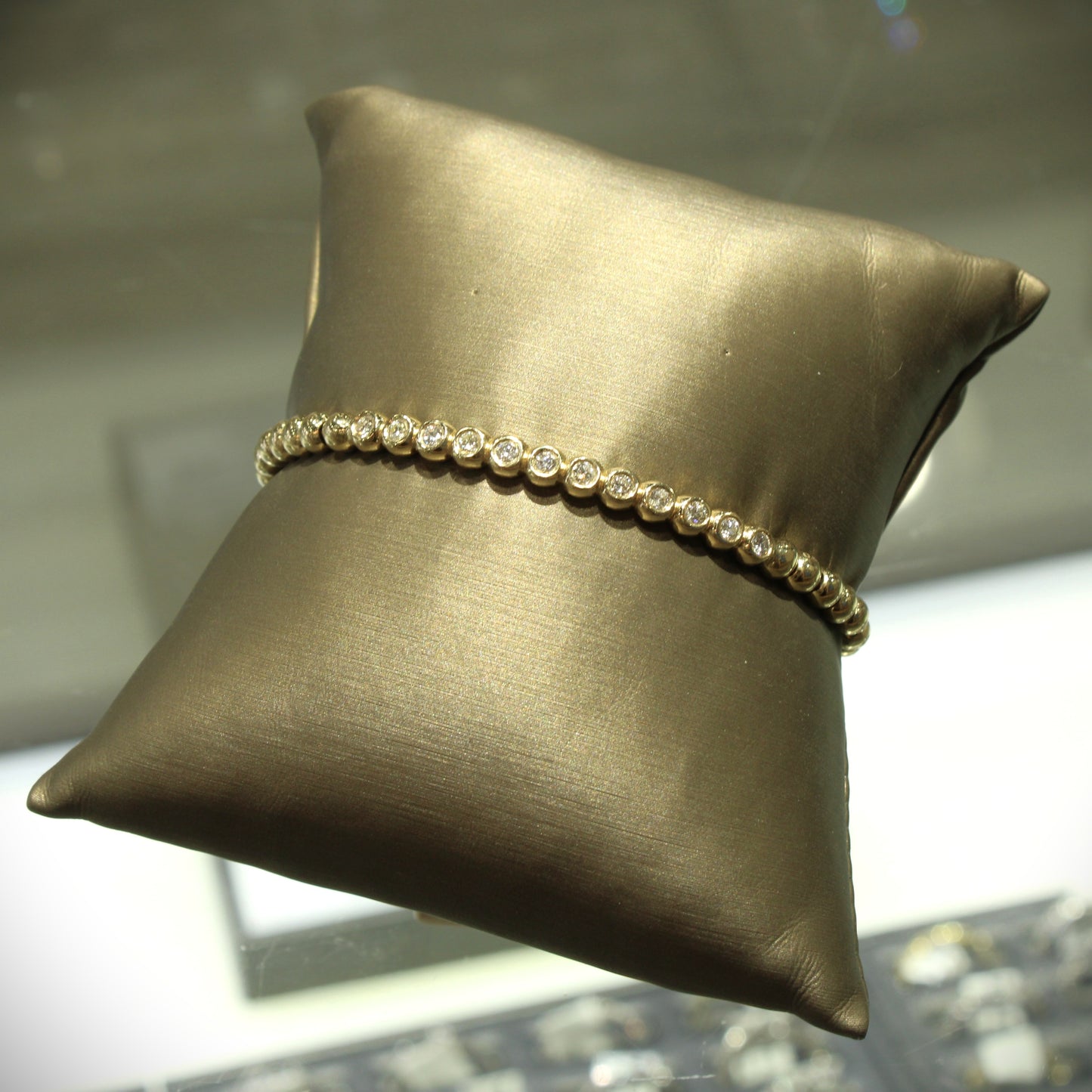Bezel Set Diamond Stretch Bracelet