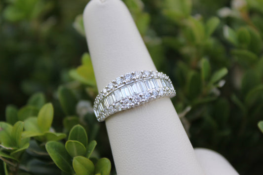 14k White Gold 2 CTW Round and Baguette Diamond Ring