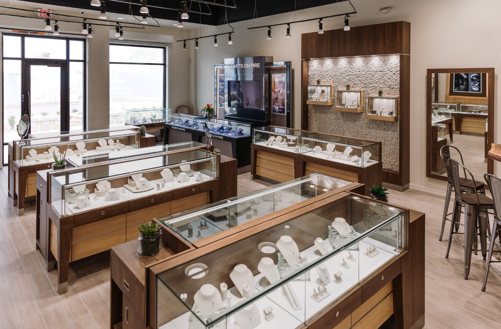 jewelry store Gainesville FL, Gainesville local jewelry, Gainesville jewelry boutique , jewelry showroom, white gold, yellow gold, engagement rings, bridal jewelry, locally owned, family owned Gainesville Fl jewelry store Gainesville FL