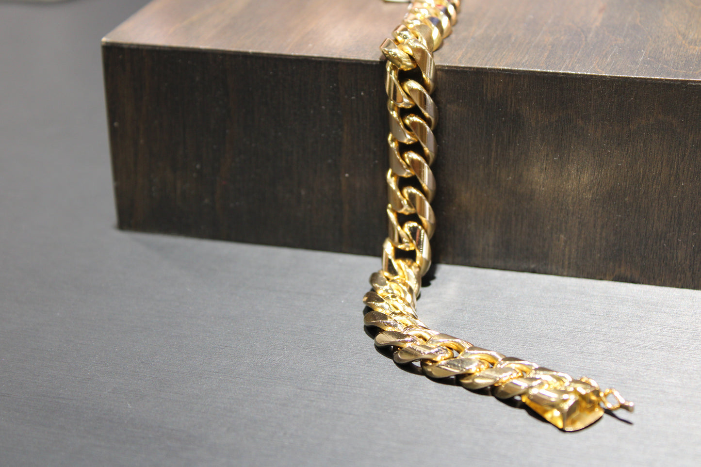 Estate 18k Solid Gold Cuban Bracelet
